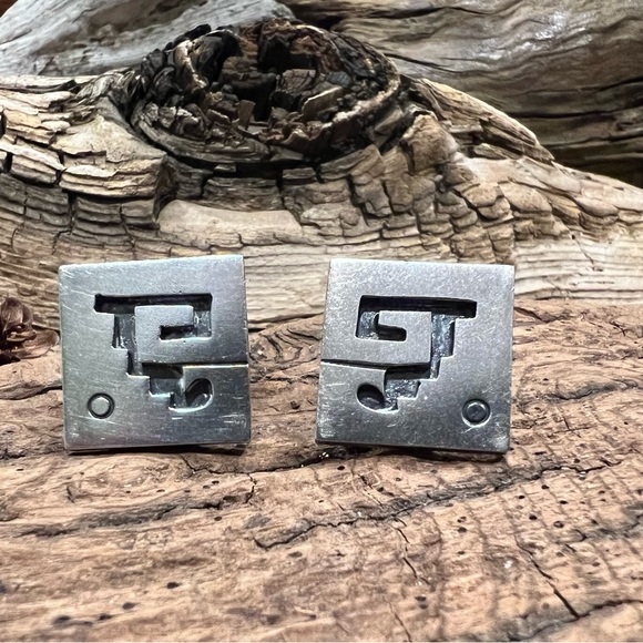 Taxco Mexico Silver Studs Earrings TA-118 Punch In Maya Aztec Tribal 1.75cm - Picture 5 of 6